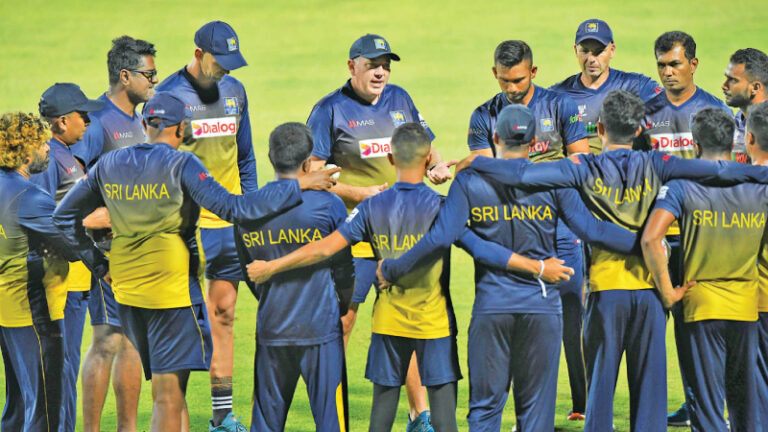 පුහුණු කාර්යමණ්ඩලයේ දෙදෙනා ඉල්ලා අස්වීමට හේතුව හෙළිවෙයි