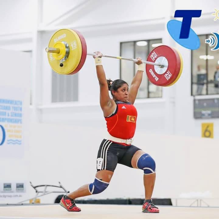 චතුරිකා ඉතිහාසගත බරක් ඔසවයි