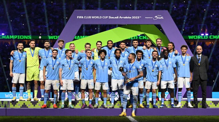 මැන්චෙස්ටර් සිටි පාපන්දු ලෝක කුසලානයක් දිනයි