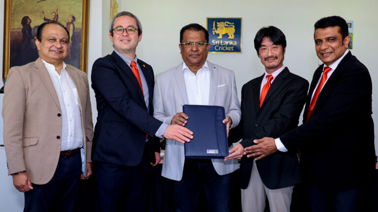 ජපානයට ශ්‍රී ලංකා ක්‍රිකට් අතදෙයි